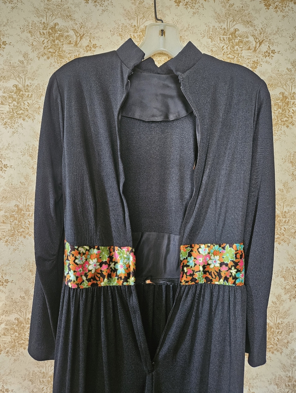 Vintage 1960s/early 70s Black Long Sleeved Maxi Dress Handmade - Picture 7 of 12